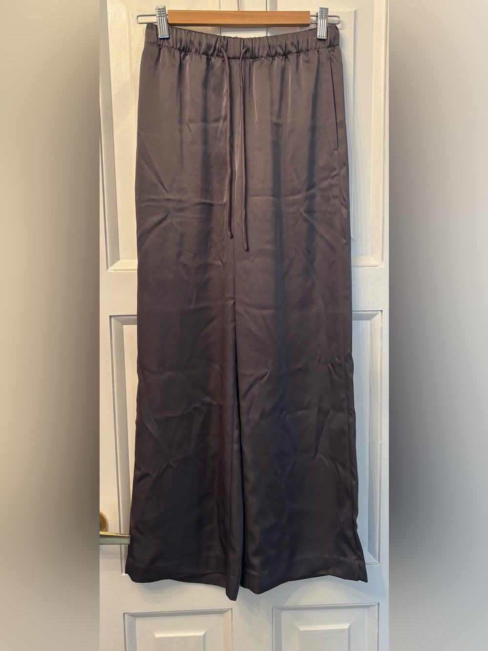 Wilfred The Lodge Pant Satin - Picture 4 of 4